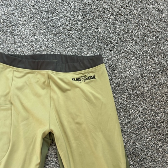 Flag Nor Fail Two-Tone Green and Gray Leggings - Picture 2 of 5